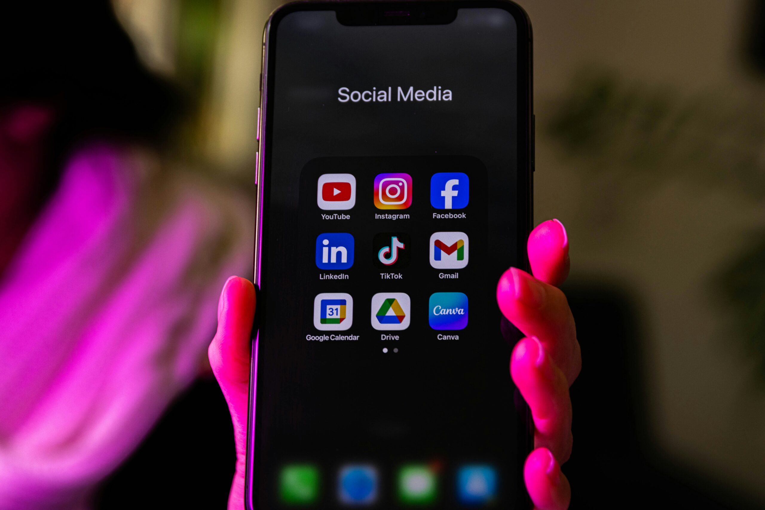 The best social media platforms for dentists in 2025